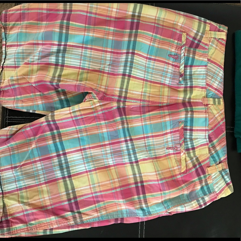 Shorts - Picture 3 of 6